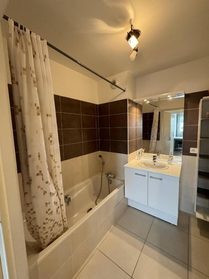 Appartement De Romain Annecy Bagian luar foto